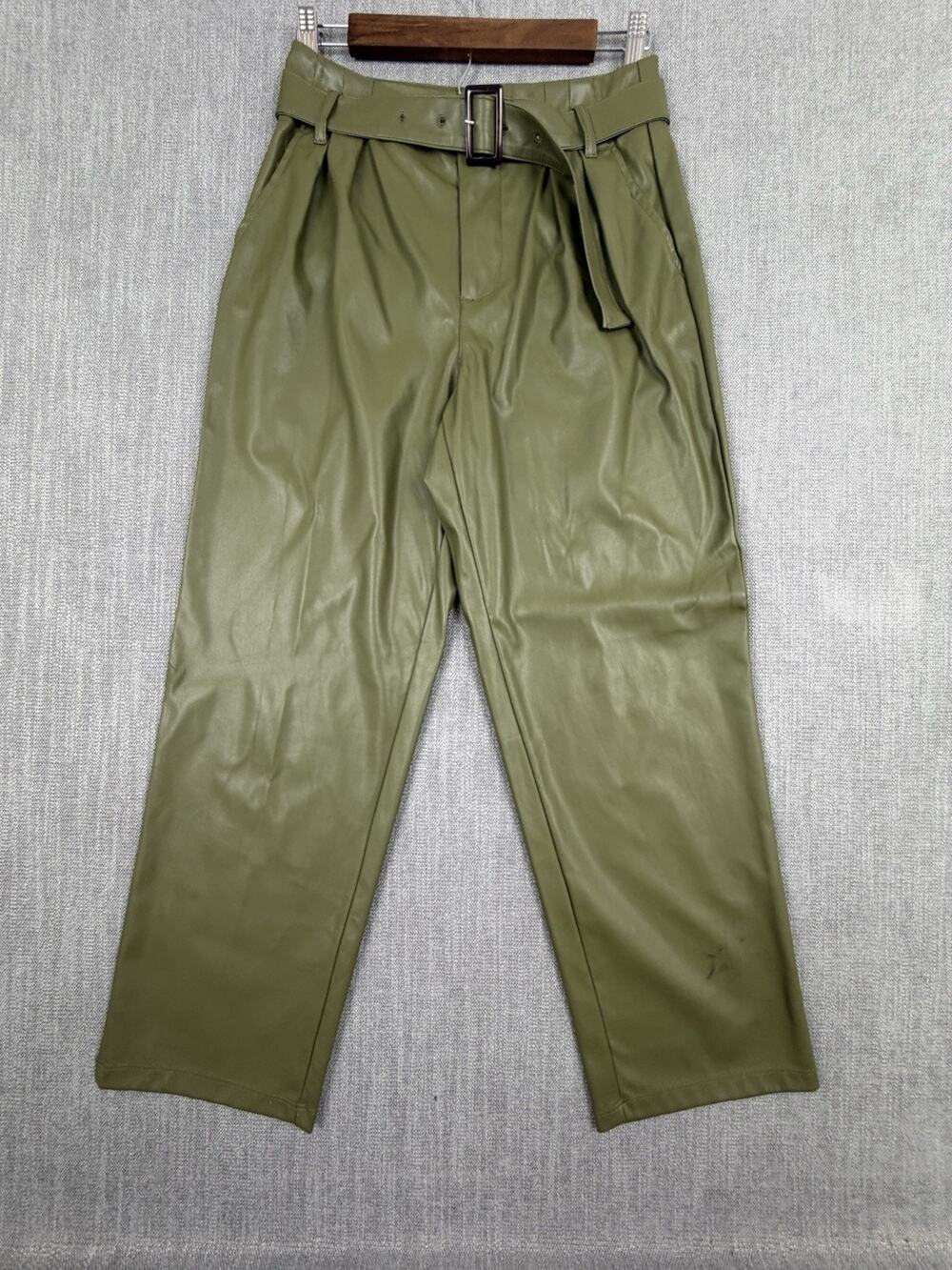 Who What Wear Women’s 2 Olive Faux Leather Belted Cropped Pants 26” Inseam